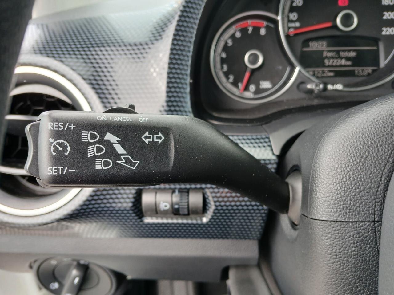 Volkswagen up! 1.0 5P BENZINA 2022 MOVE