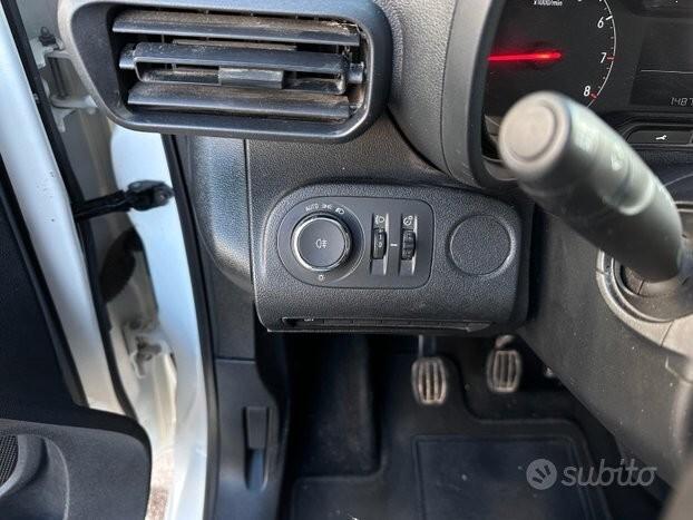 Opel combo 1.5 turbo d 130 cv furg. gancio train
