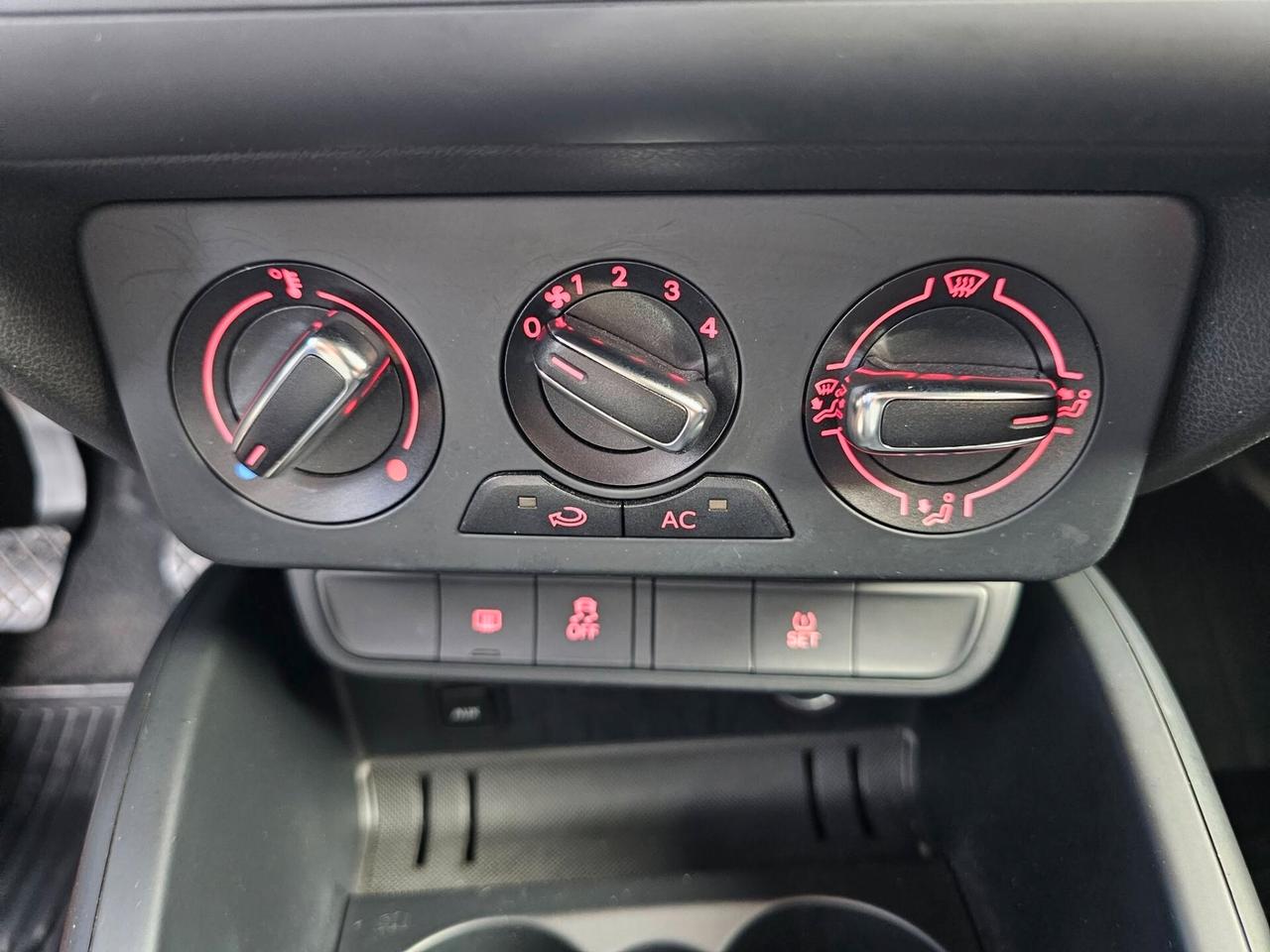 AUDI A1 SPB 1.6 TDI 90CV AMBITION BICOLOR
