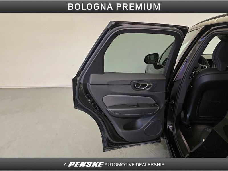 Volvo XC60 XC60 B5 AWD automatico Plus Dark