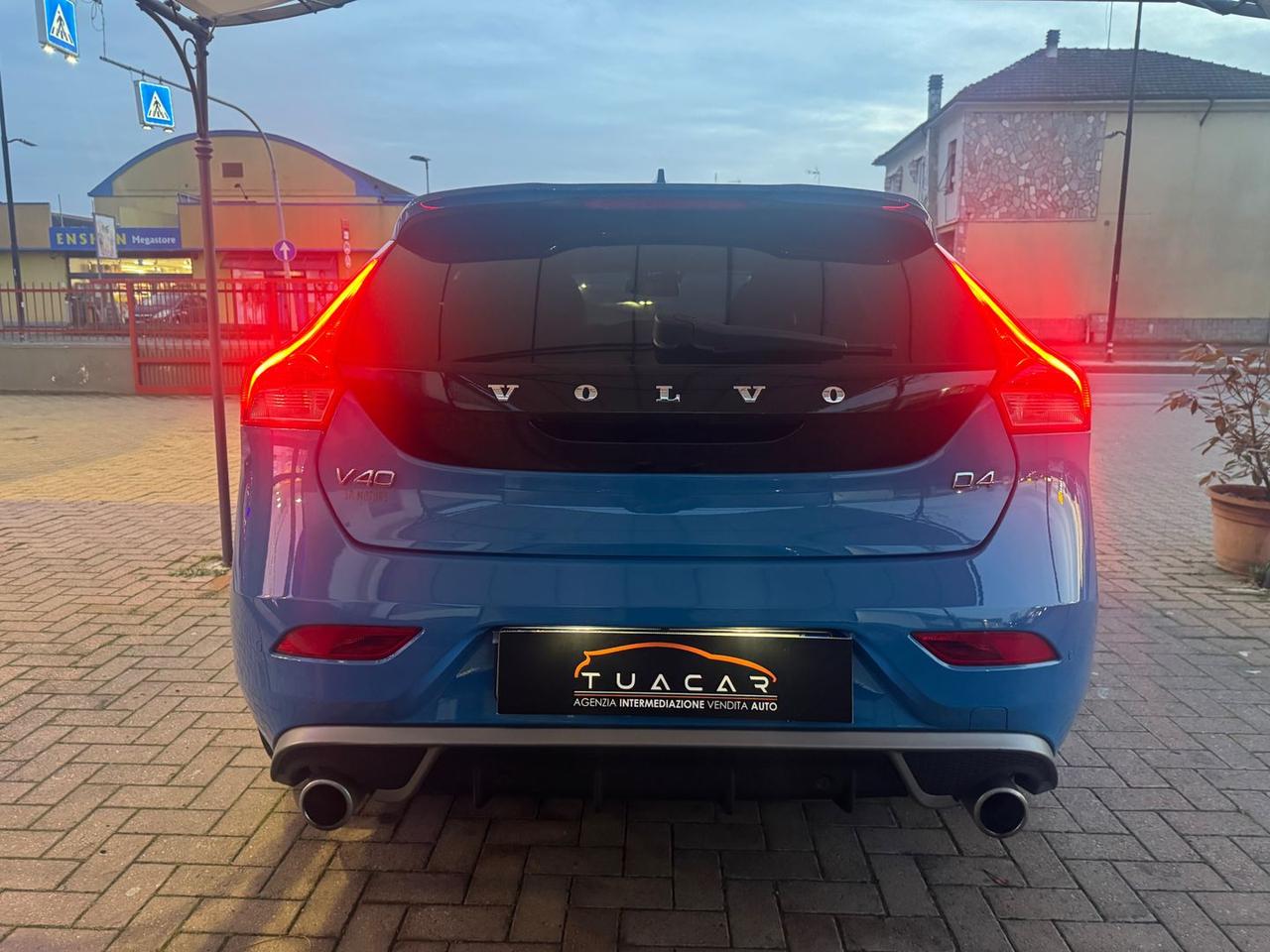 Volvo V40 R Design Momentum 2.0 D4 #9303