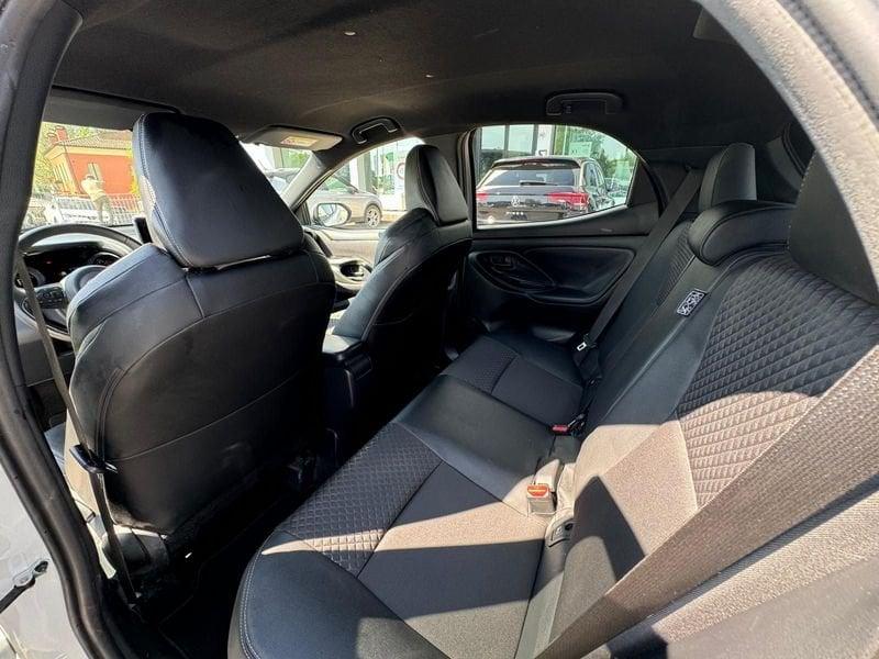 Toyota Yaris Hybrid Style MY22