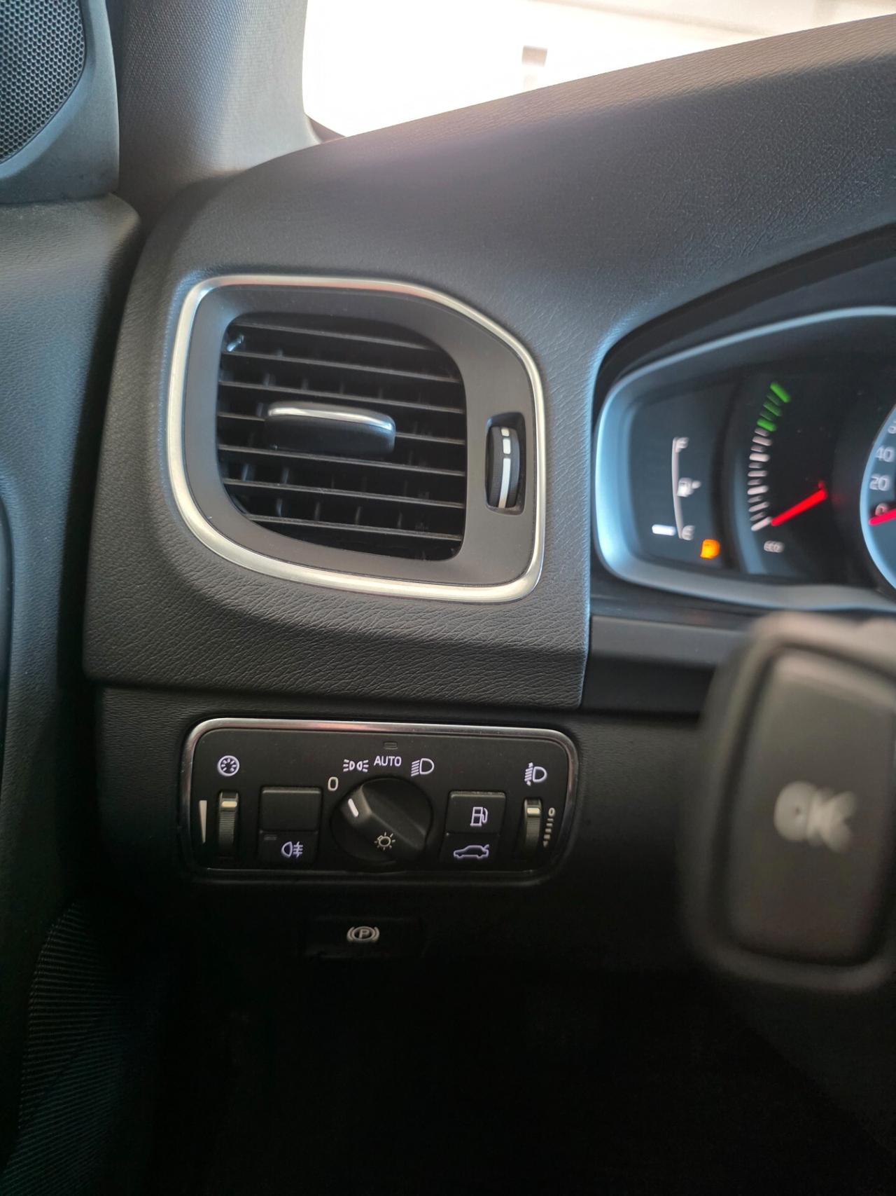 Volvo V60 D2 1.6 Momentum