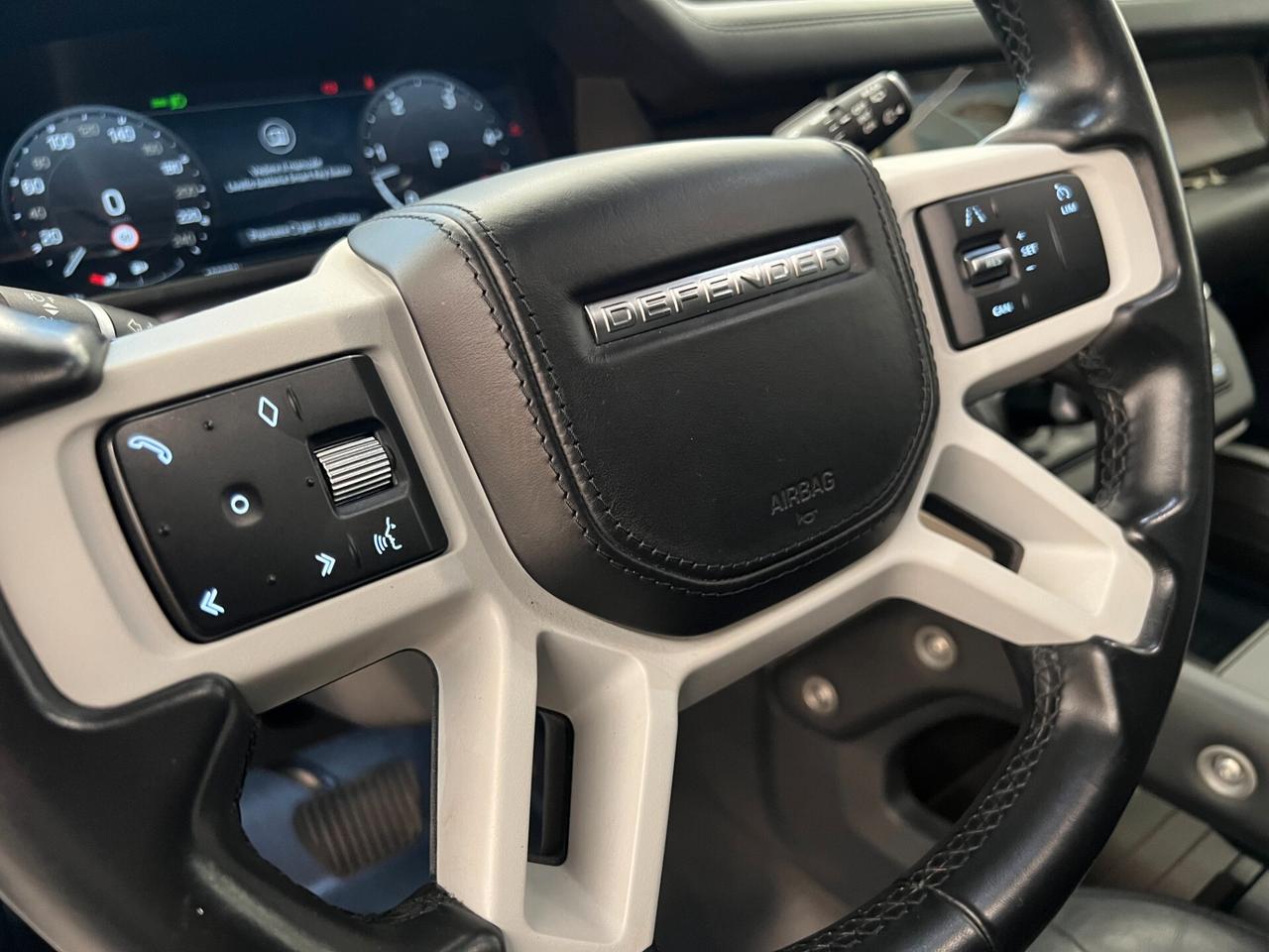 Land Rover Defender 3.0D I6 250 CV AWD Auto X-Dynamic SE