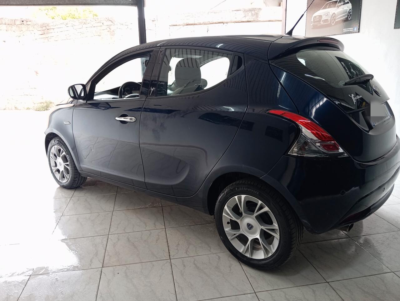 Lancia Ypsilon 1.2 benzina 2016 CON GARANZIA