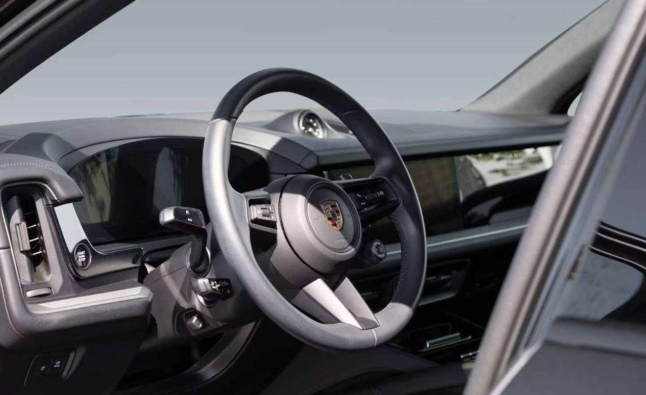 Porsche Cayenne 3.0 e-hybrid tiptronic