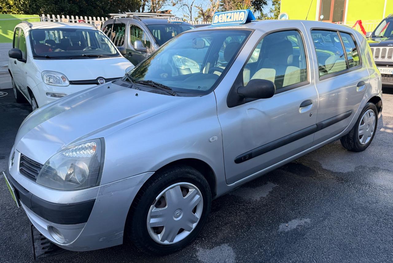 Renault Clio 1.2 5 porte Confort 2005 150.000 km