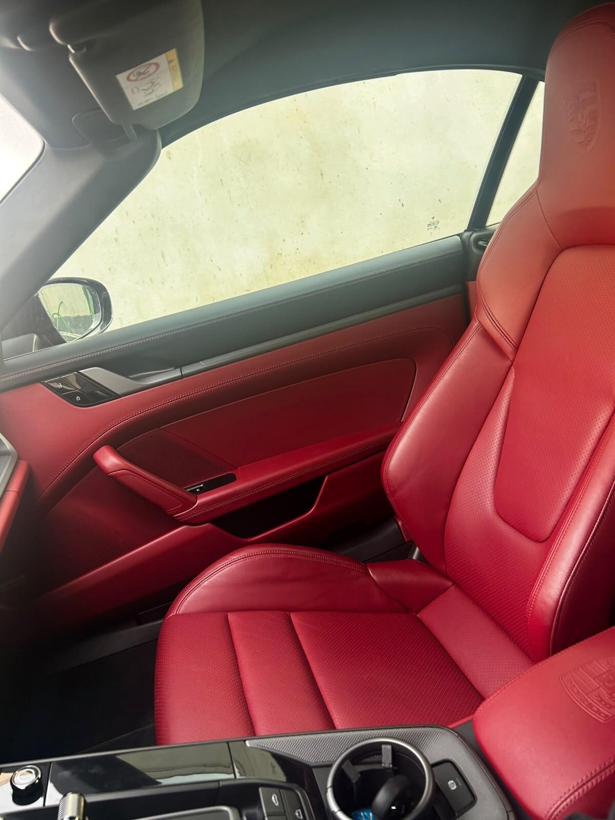 Porsche 911 CARRERA 4S CABRIO