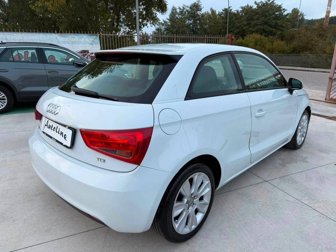 Audi A1 1.6 TDI 90CV -3 PORTE-