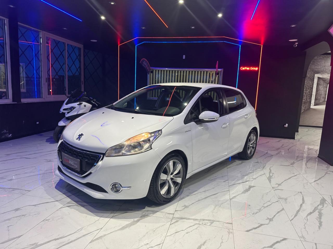 Peugeot 208 1.4 HDi 68 CV 5 porte Allure