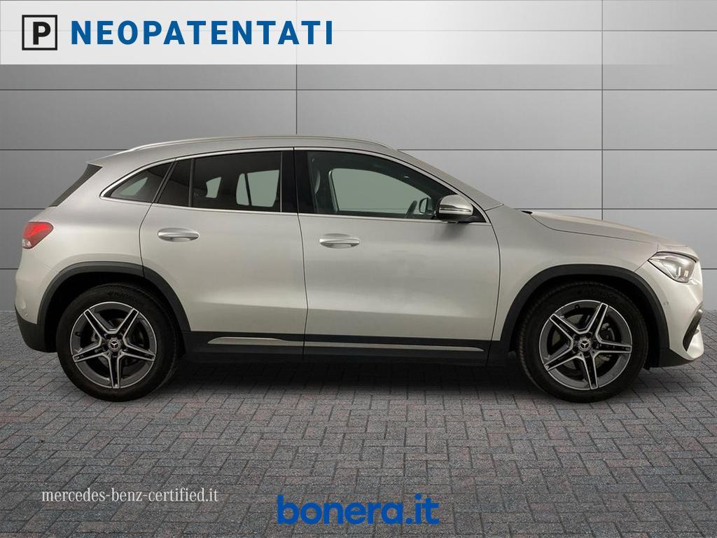 Mercedes GLA 180 180 D AMG Line Premium Plus 8G-DCT