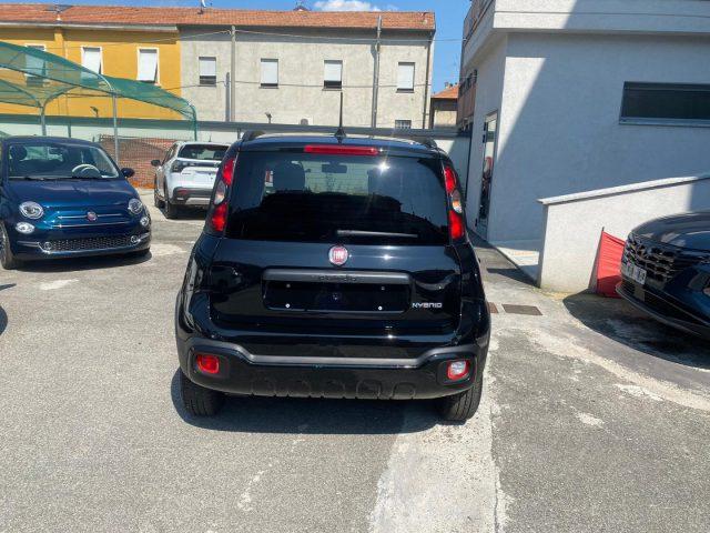 FIAT Panda Cross 1.0 FireFly S&S Hybrid con Uconnect DAB schermo 7"