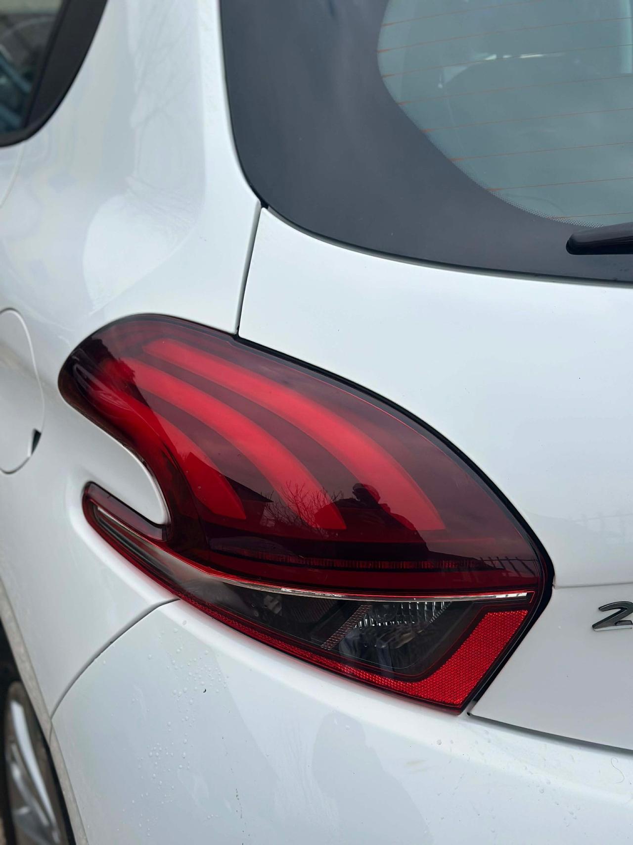 Peugeot 208 GPL 5P ALLURE NEOPAT KMCERT UNICOPR