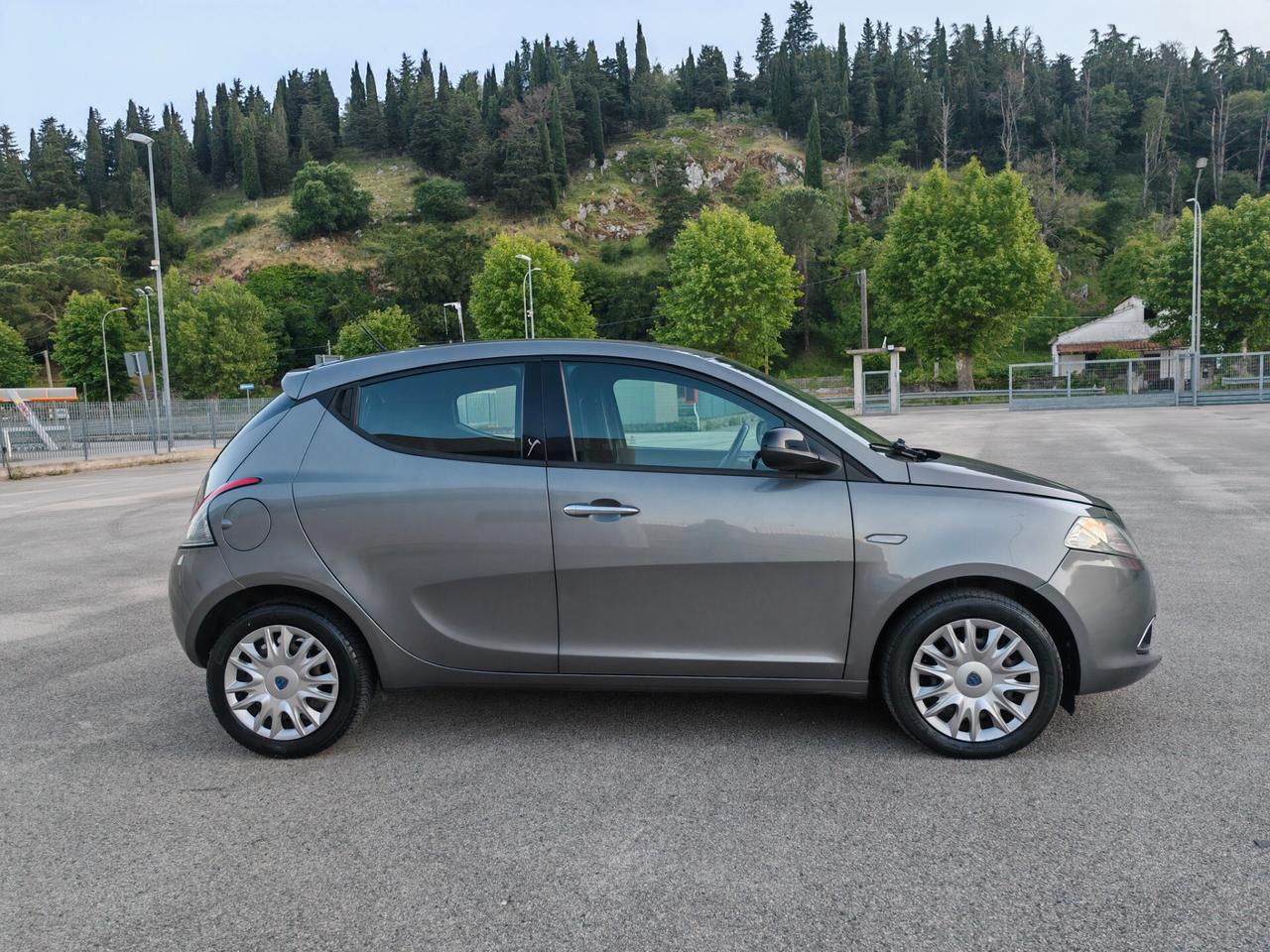 Lancia Ypsilon 1.2 69 CV Platinum