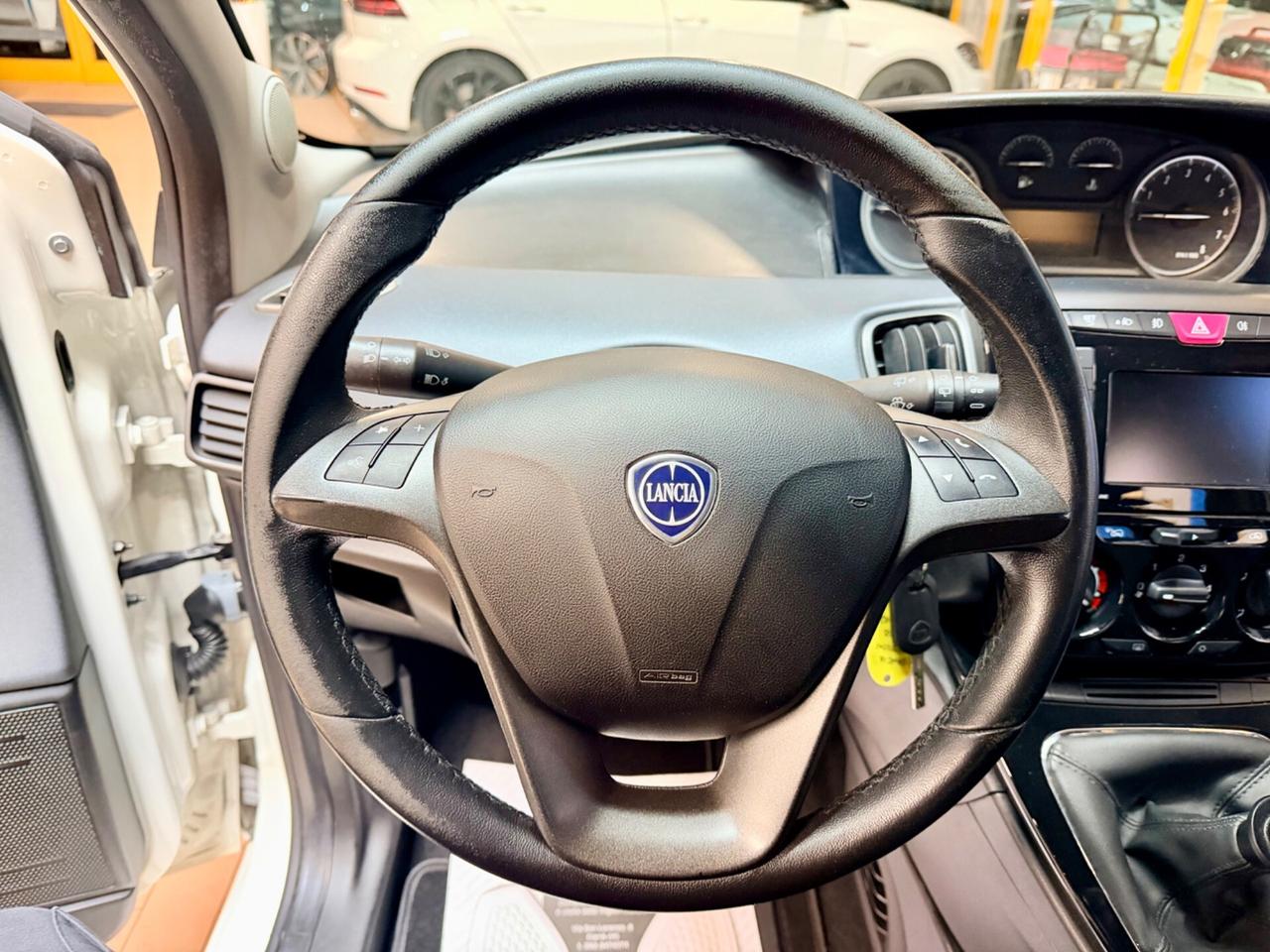 Lancia Ypsilon 1.2benz 69cv Neopat E6