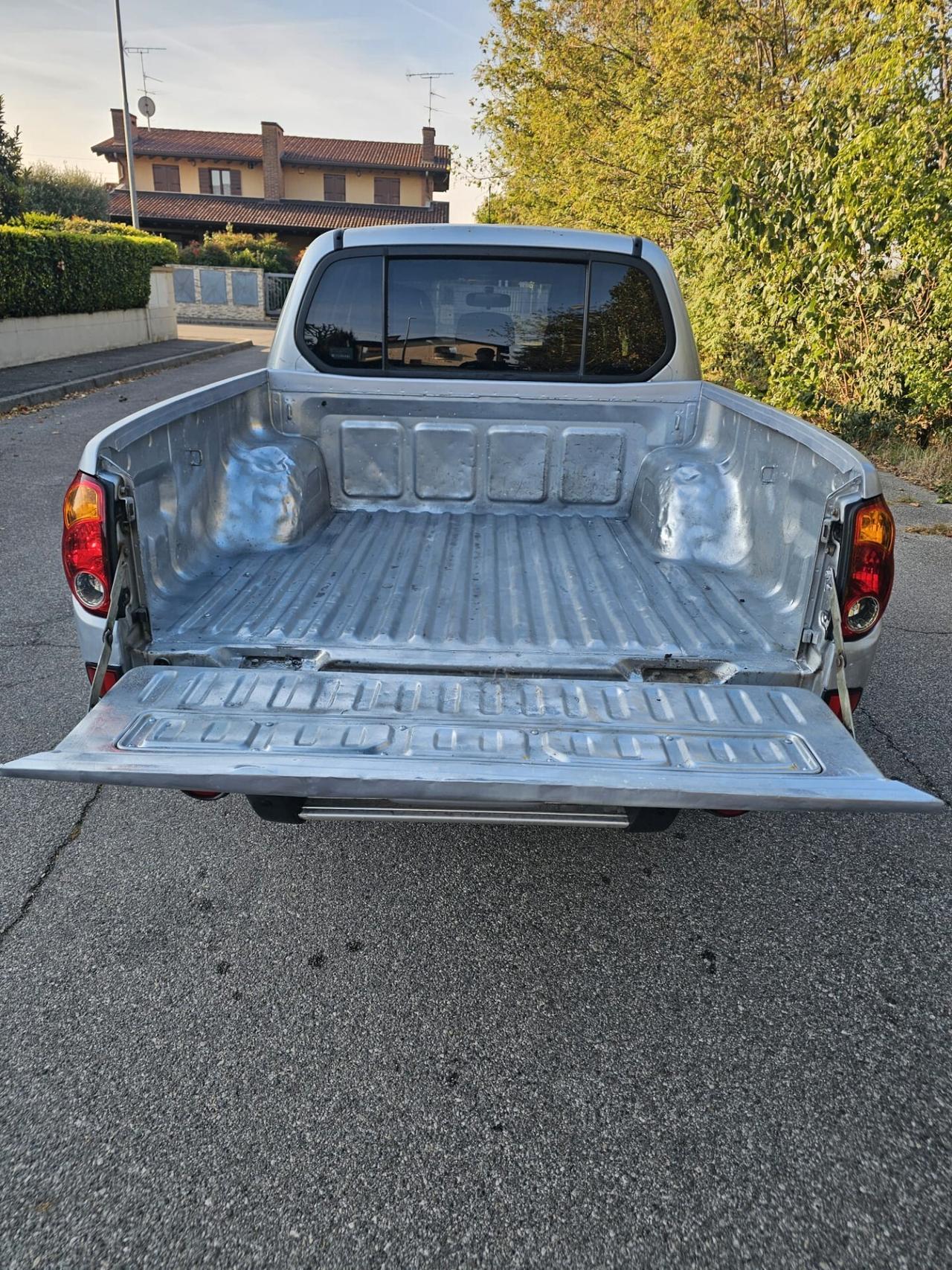 Mitsubishi L200 2.5 DI-D/136CV Double Cab Intense