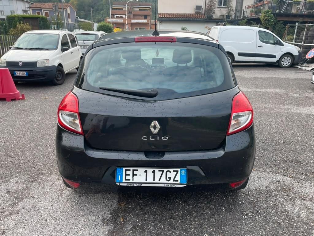 Renault Clio 1.2 16V 5 porte Dynamique