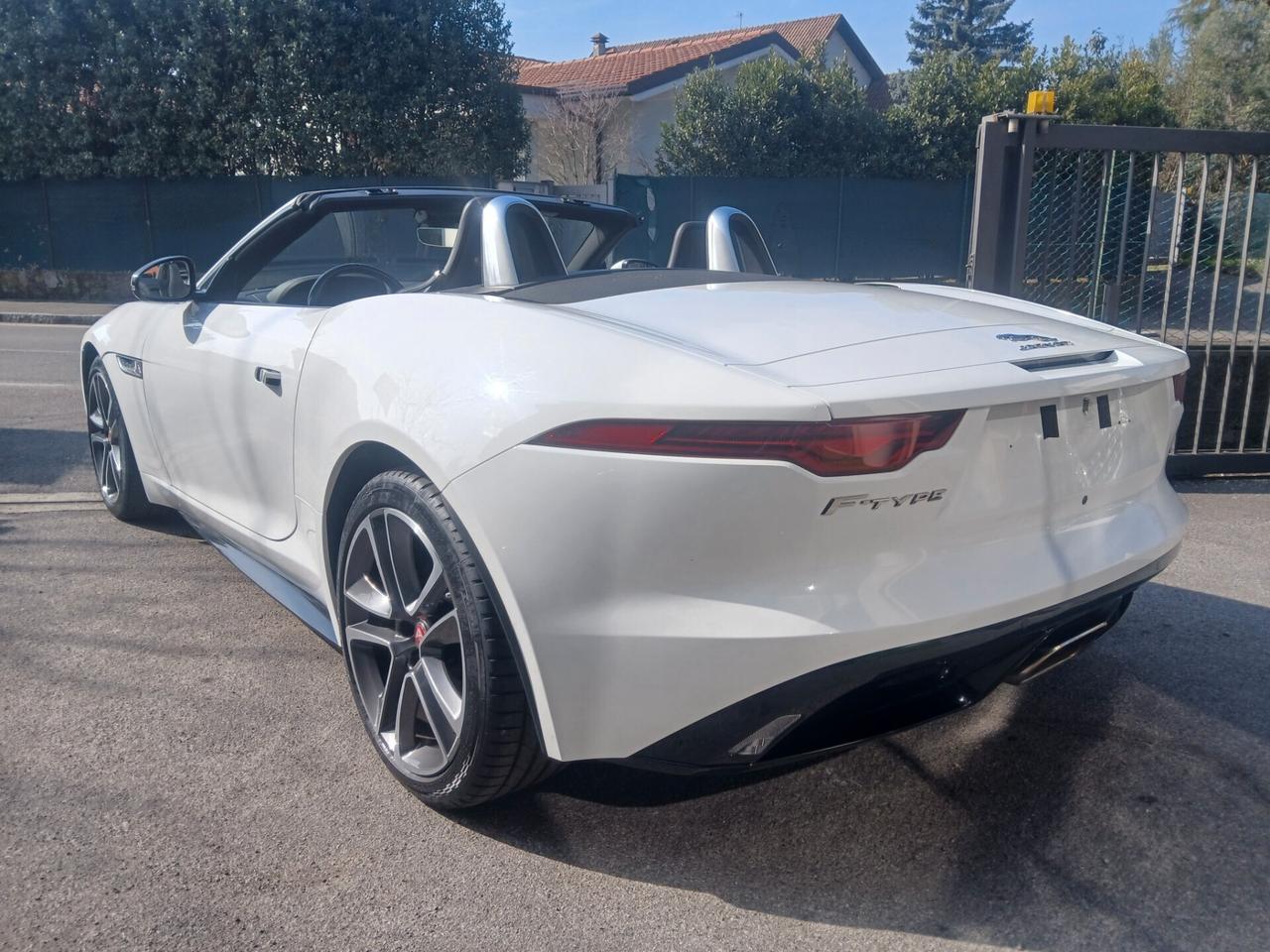 Jaguar F-Type 2.0 aut. Convertibile R-Dynamic 2021