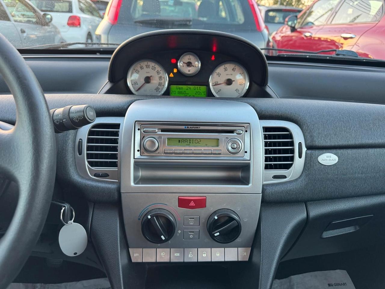 Lancia Ypsilon 1.2 BENZ 60CV ORO NEOPATENTATI 2010