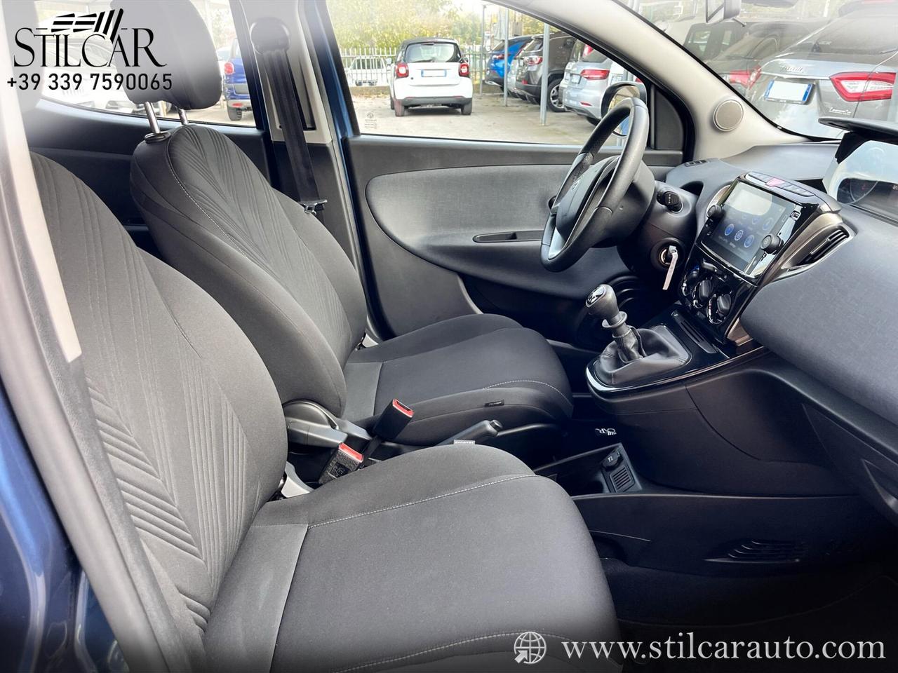 Lancia Ypsilon 1.0 FireFly 5 porte S&S Hybrid Gold