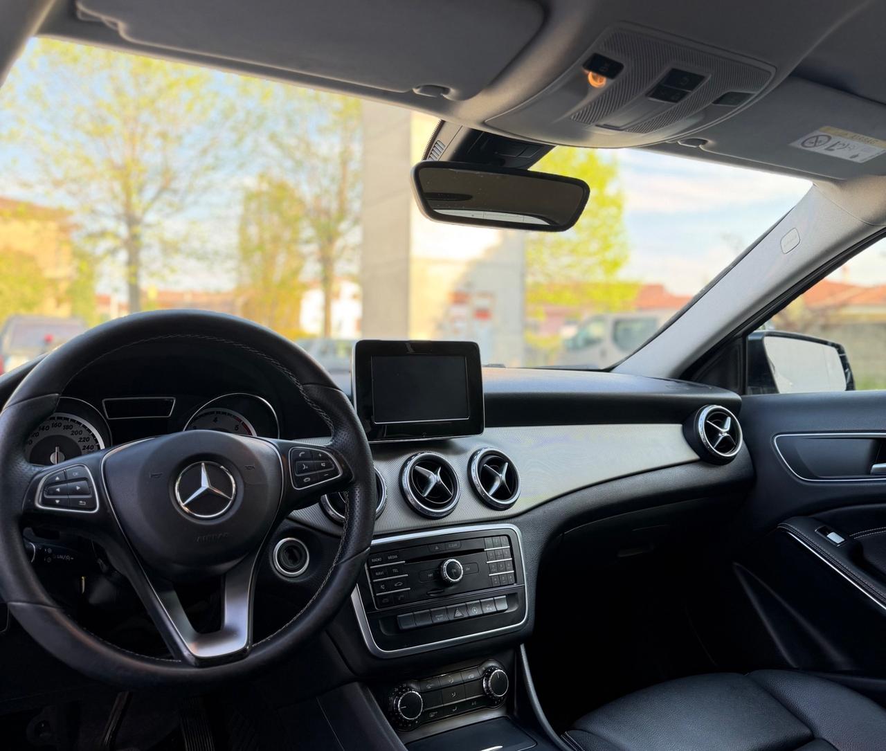 Mercedes-benz GLA 200 d Automatic Premium