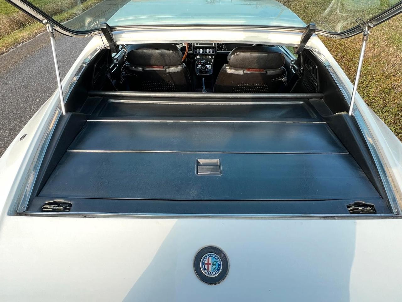 Alfa Romeo Montreal 2.600 V8