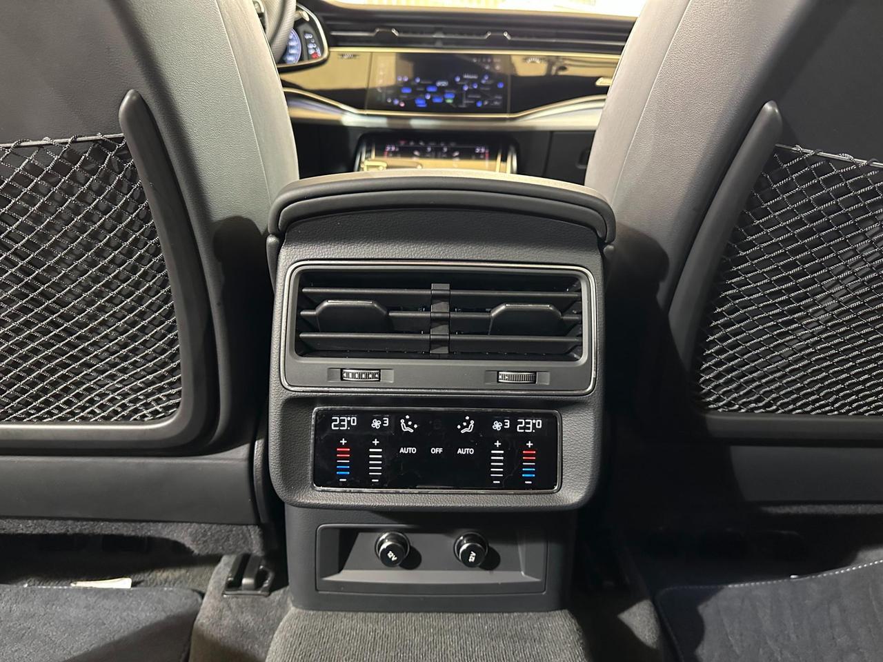 Audi Q8 55 3.0 TFSI MHEV Sport S-LINE Quattro Tiptronic"FARI MATRIX"