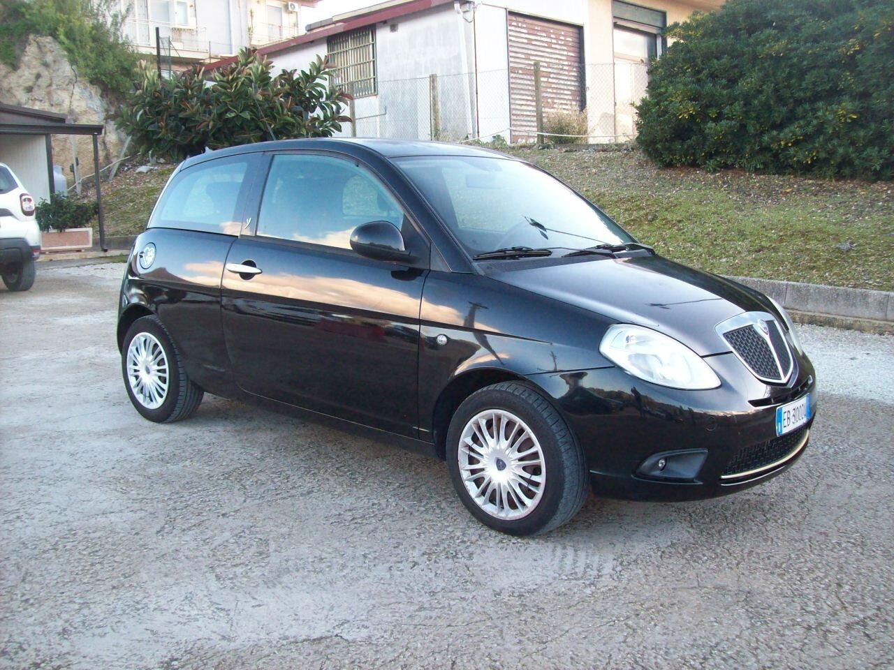 LANCIA YPSILON 1.3 MTJ CV.75 ORO "2010"