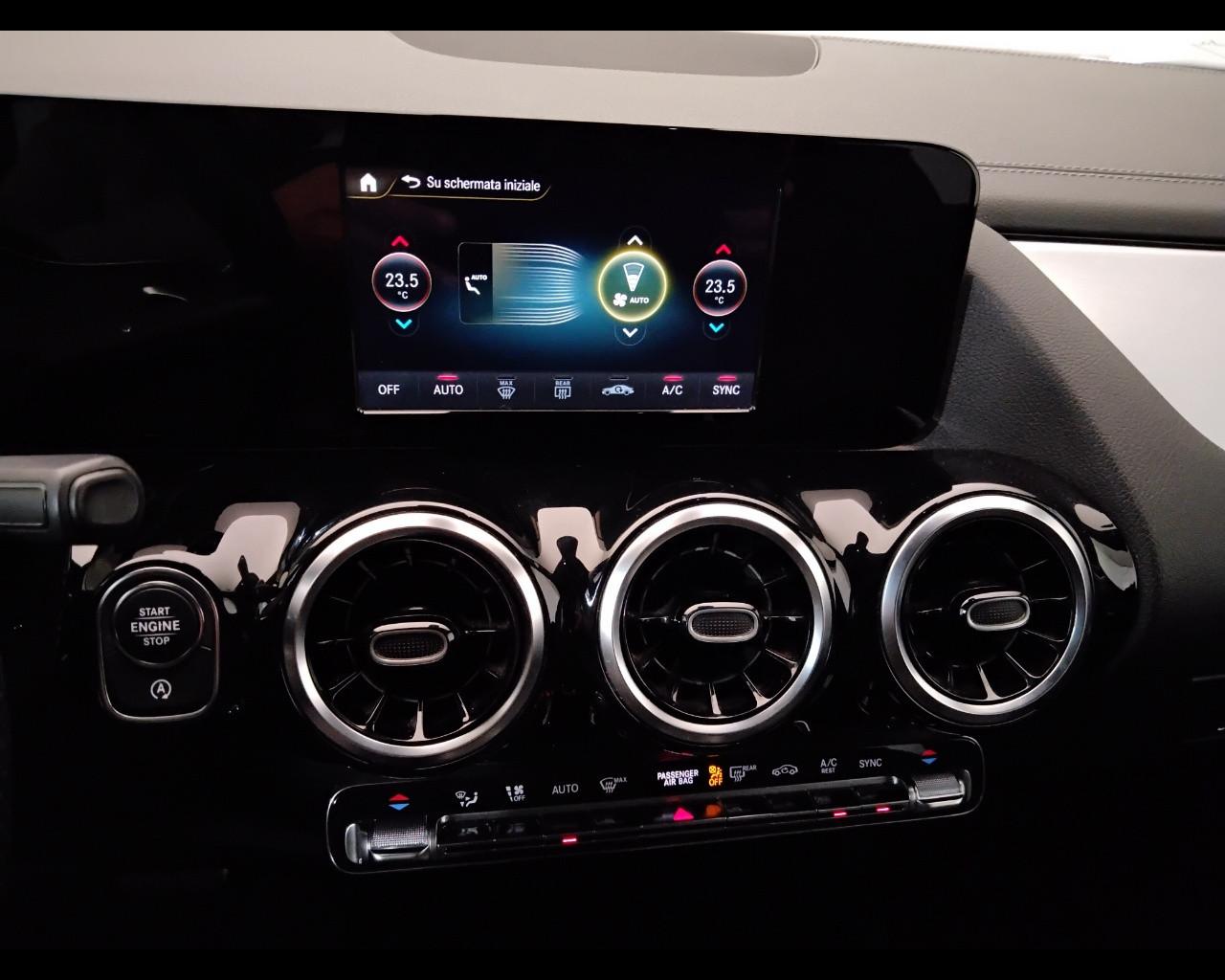 Mercedes-Benz Classe B - W247 2018 - B 180 Premium auto