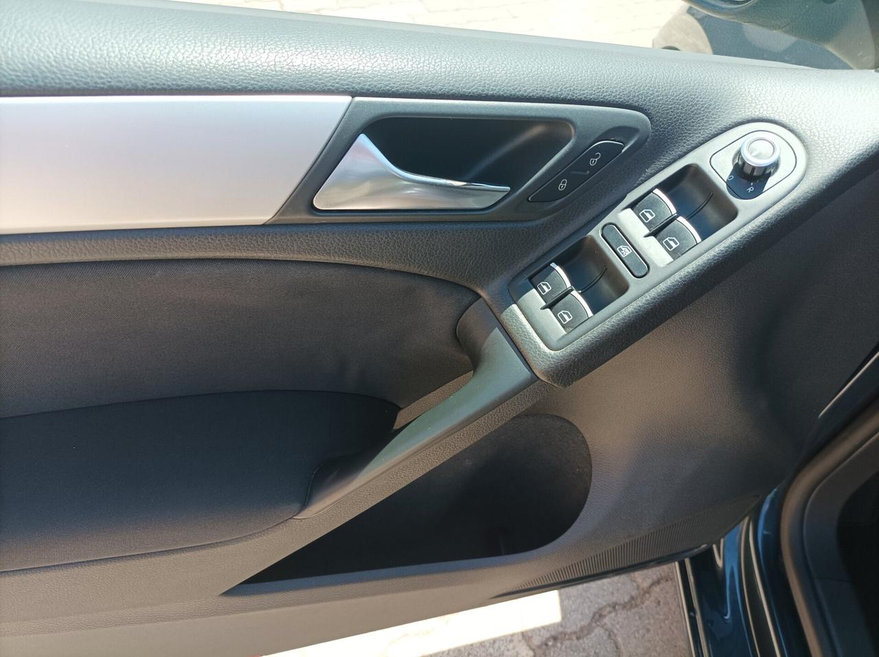 Volkswagen Golf 1.6 TDI DPF 5p. Highline