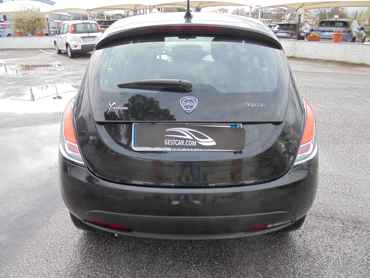 Lancia Ypsilon 1.0 FireFly 5 porte S&S Hybrid Silver