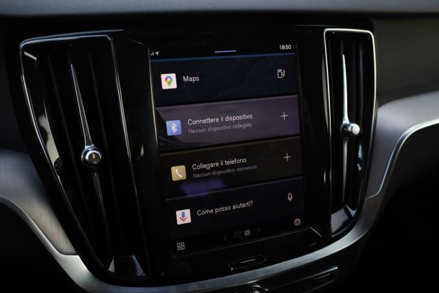 VOLVO V60 NON MARCIANTE B3 automatico Essential PREZZO NETTO