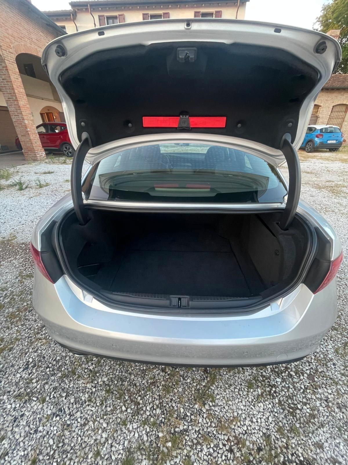 Alfa Romeo Giulia 2.2 Turbodiesel 150 CV