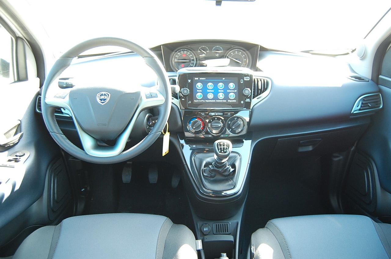Lancia Ypsilon 1.0 FireFly 5 porte S&S Hybrid Platino