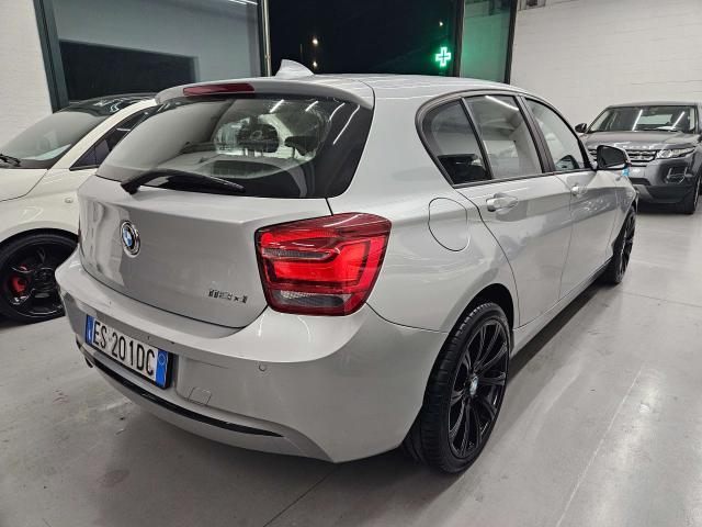 BMW 118 Serie 1 F/20-21 2011 118d 5p Sport