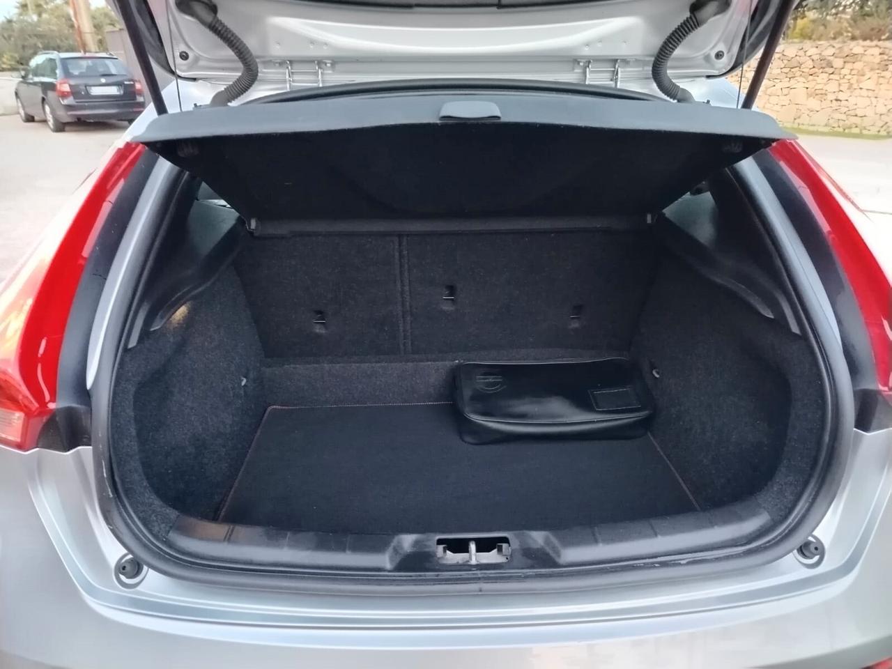 Volvo V40 Cross Country 2.0 D2