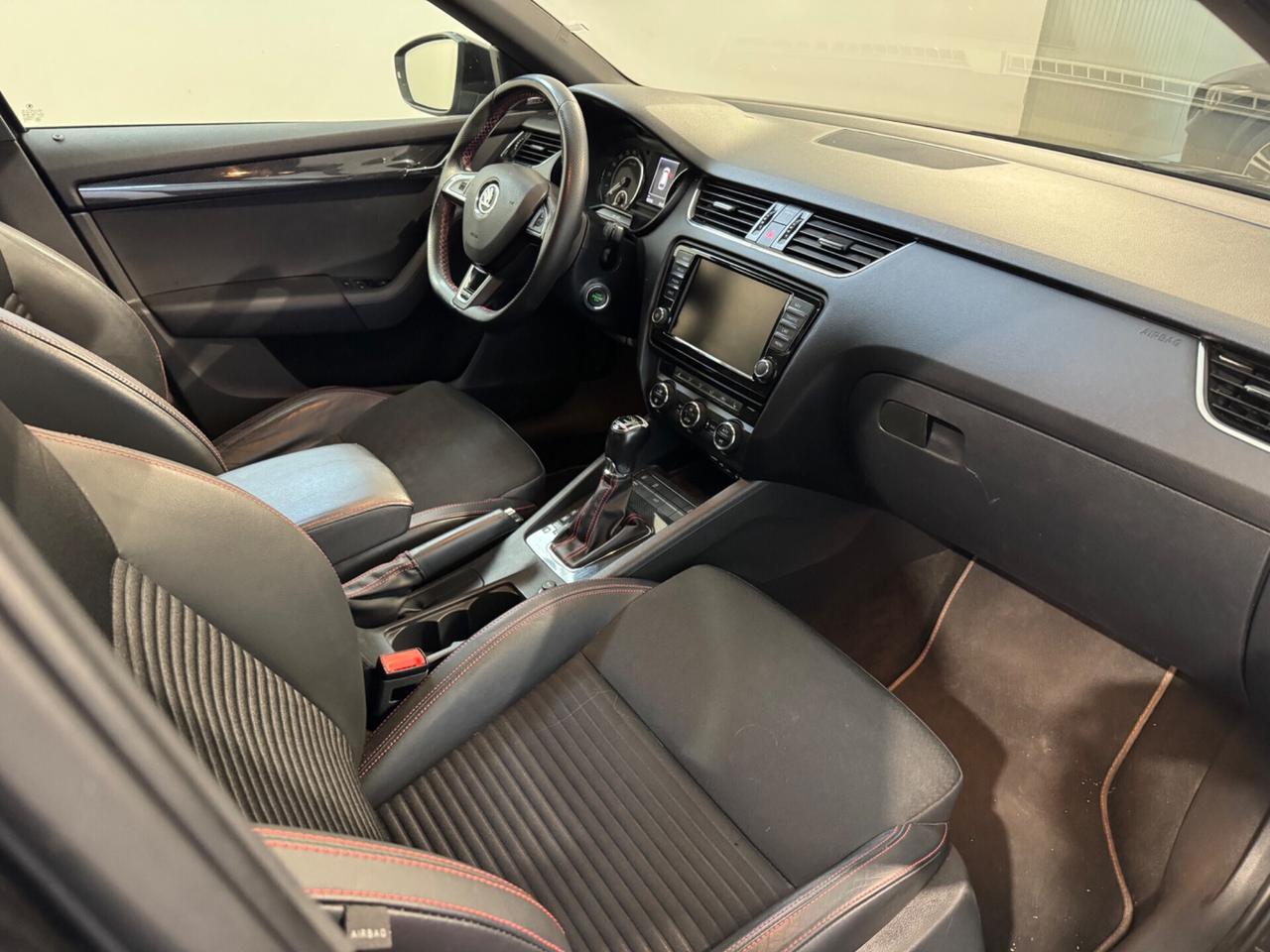 Skoda Octavia 2.0 TDI DSG Wagon RS FULL!!