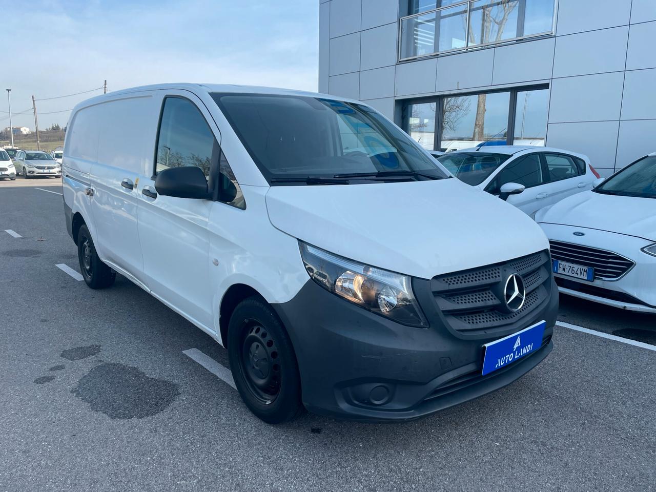 MERCEDES Vito 114 cdi compact fwd my19