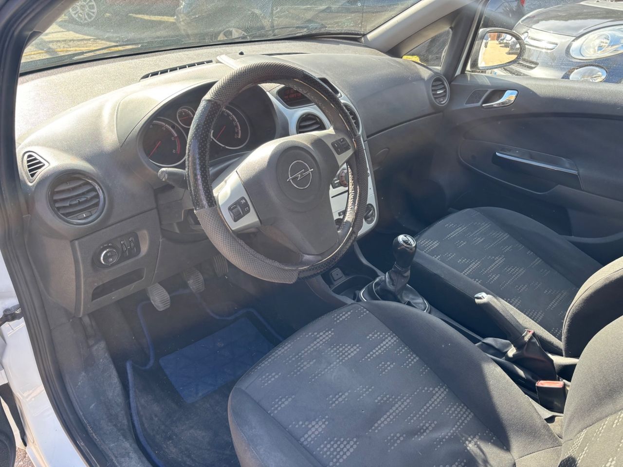 Opel Corsa 2011 photo 5