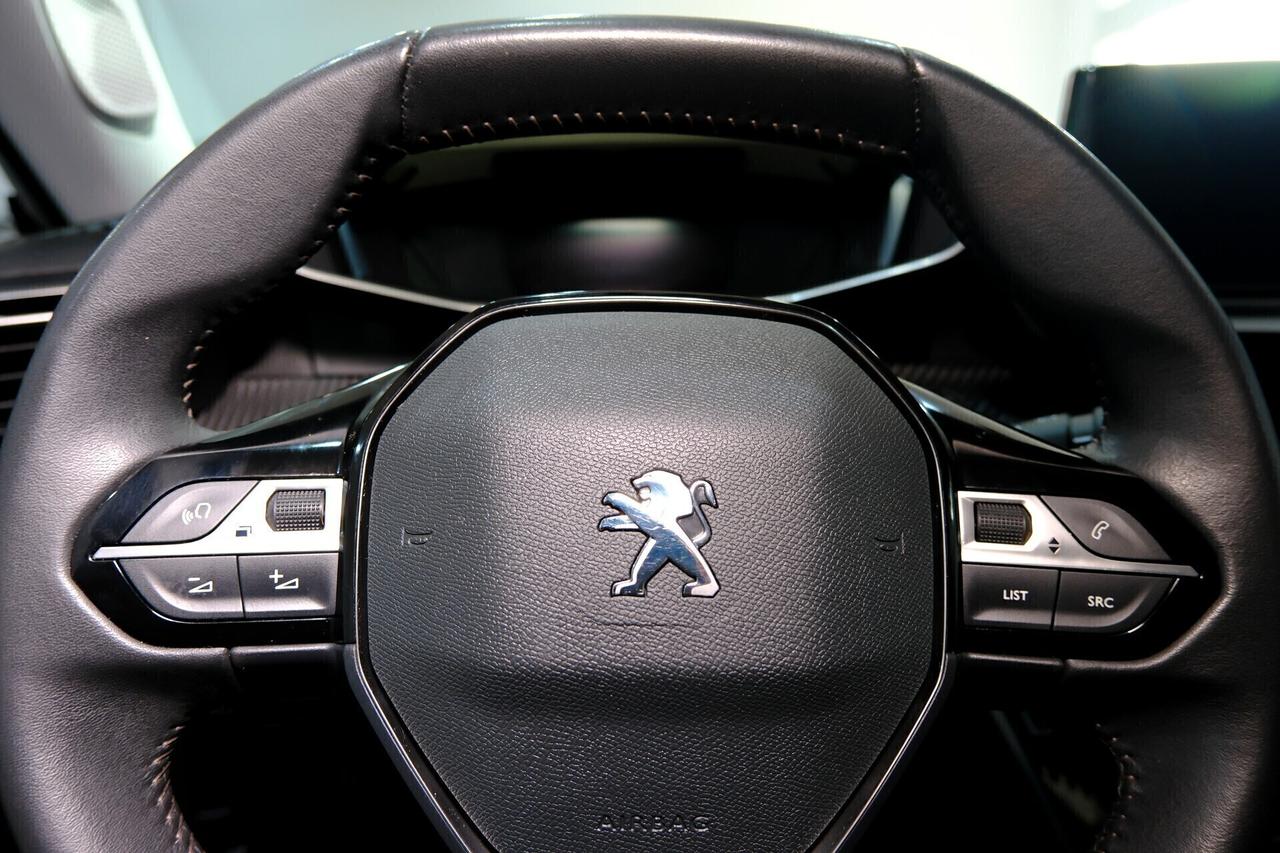 Peugeot 2008 1.2T 130cv LED I COCKPIT