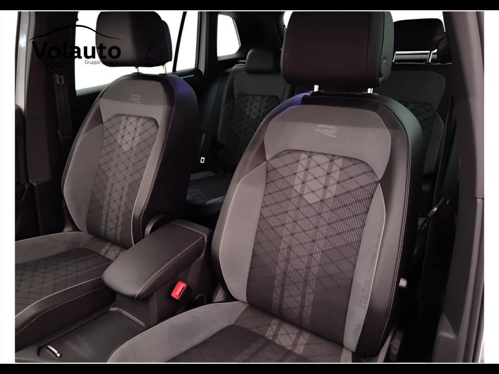VOLKSWAGEN Tiguan II 2021 - Tiguan 1.5 tsi R-Line 150cv dsg