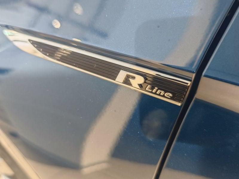 Volkswagen Passat Passat Variant 1.6 TDI SCR DSG R-Line