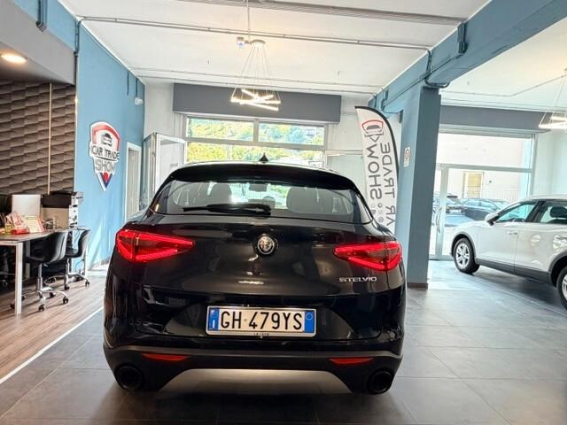 Alfa Romeo Stelvio 2.2 Turbodiesel 160 CV AT8 RWD Super Business