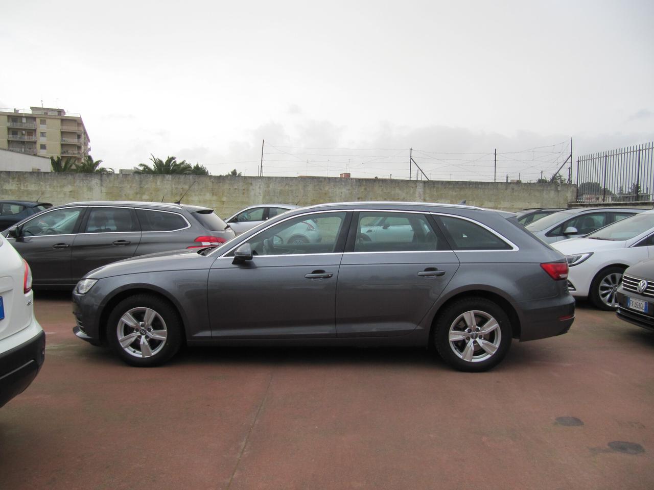 Audi A4 Avant 2.0 TDI 122 CV Business