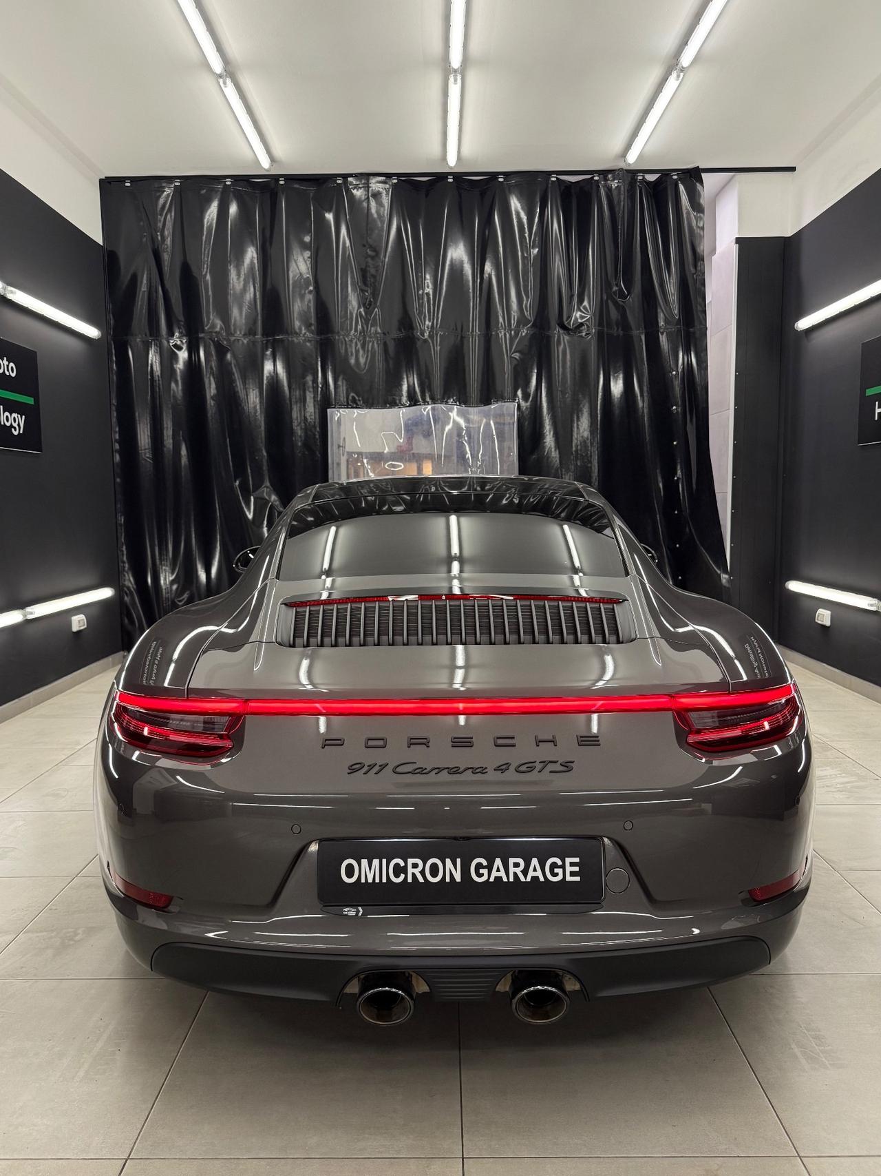 Porsche 991 911 Carrera 4 GTS