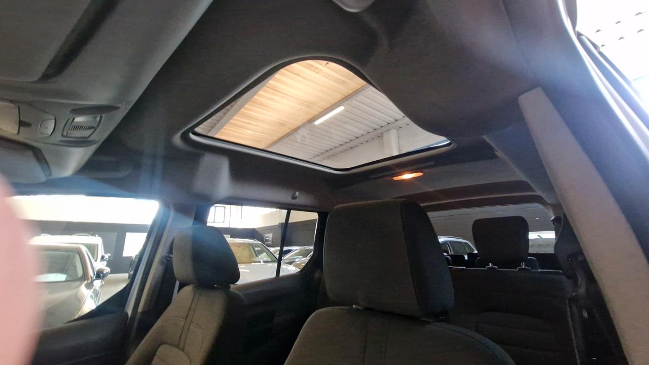 Ford Tourneo Connect Gran 1.5 TDCi 120 CV Titanium SOSTITUITO MOTORE NUOVO