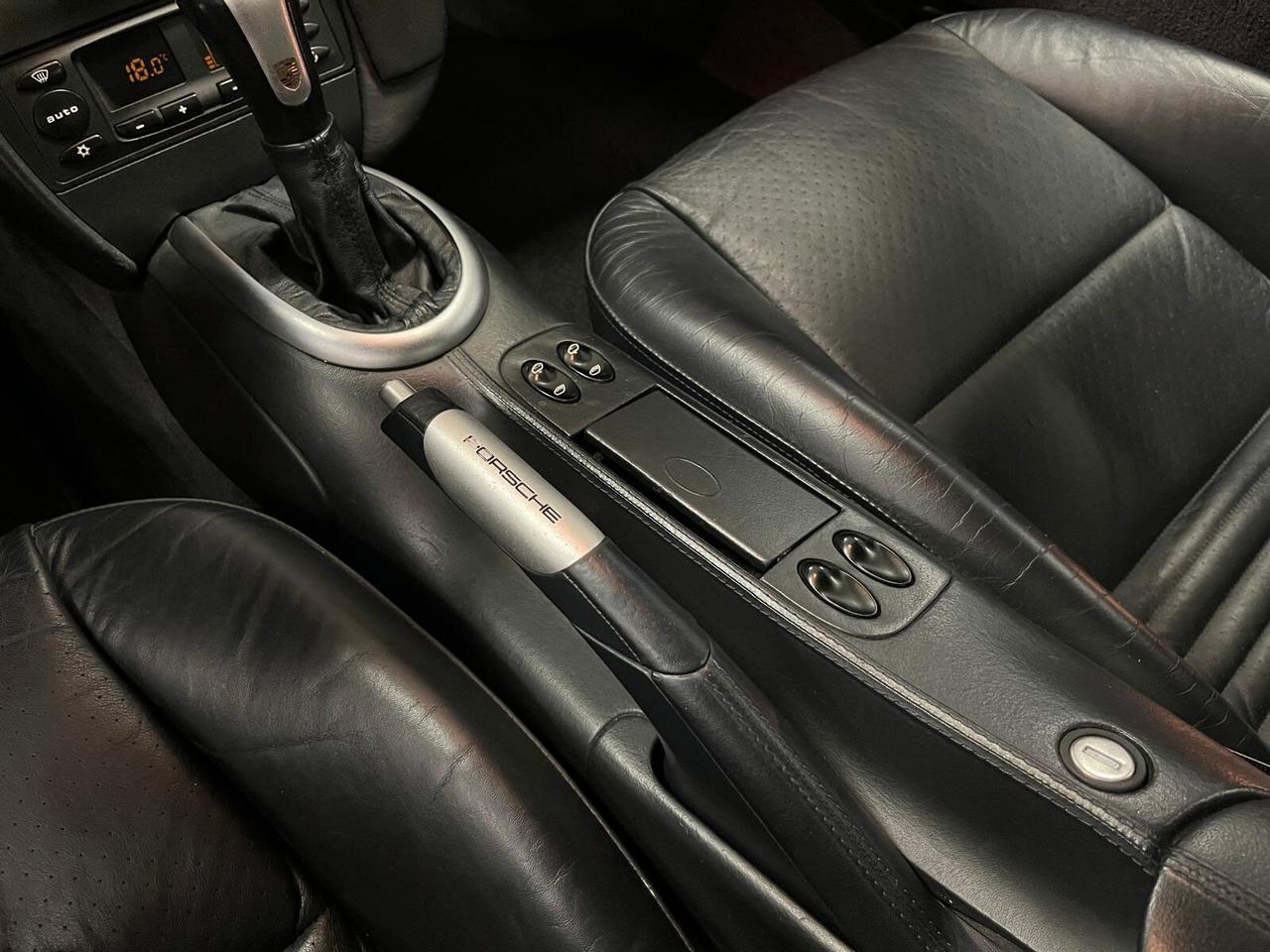 Porsche 911 Carrera 4S cat Coupé
