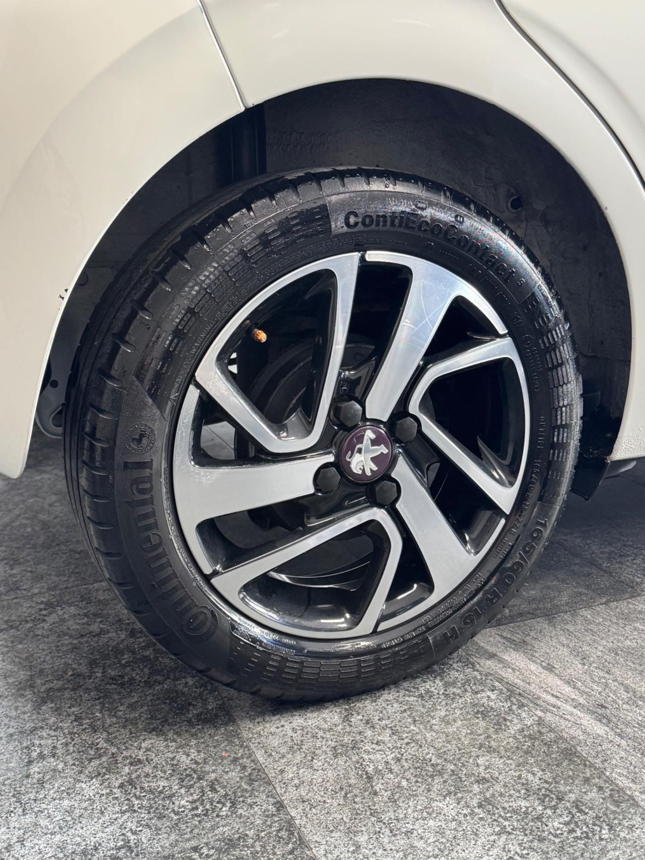 Peugeot 108 1.2 82 Cv Tetto apribile