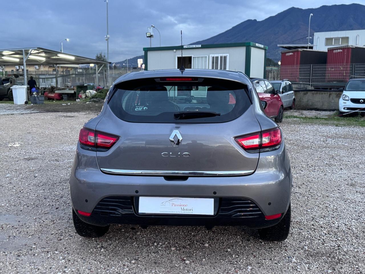 Renault Clio 1.2 75CV 5 porte intens