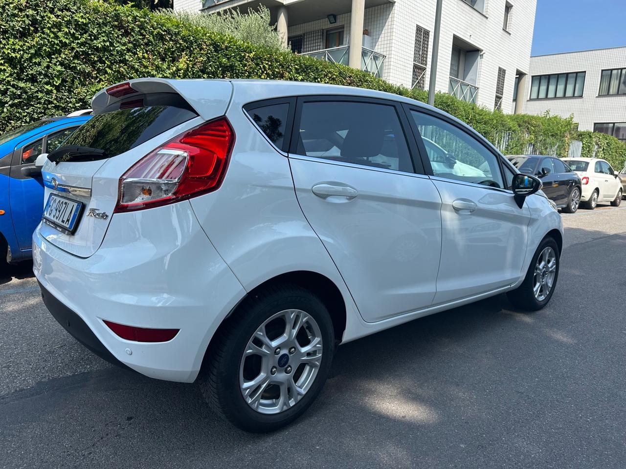 Ford Fiesta 1.4 5 porte GPL - euro 6 - ok neopatentati.